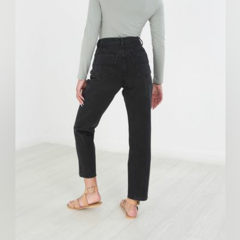 BRAVE SOUL MOM JEANS & RAW HEMLINE